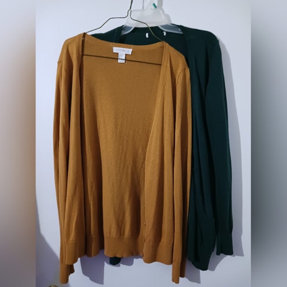 Cardigan Set - Picture 4 of 4